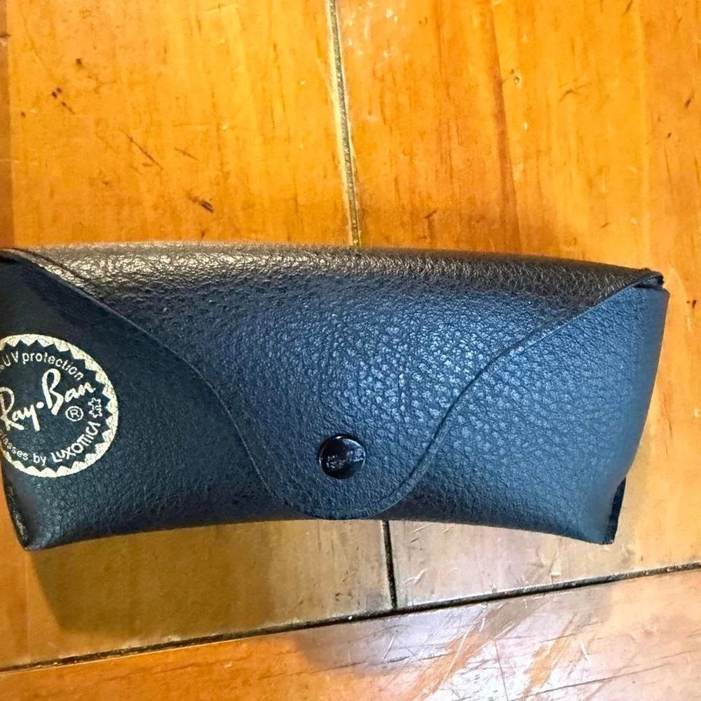 Lot of 2 Ray-Ban Sunglasses Snap Case in Black and Brown w/ Cloth